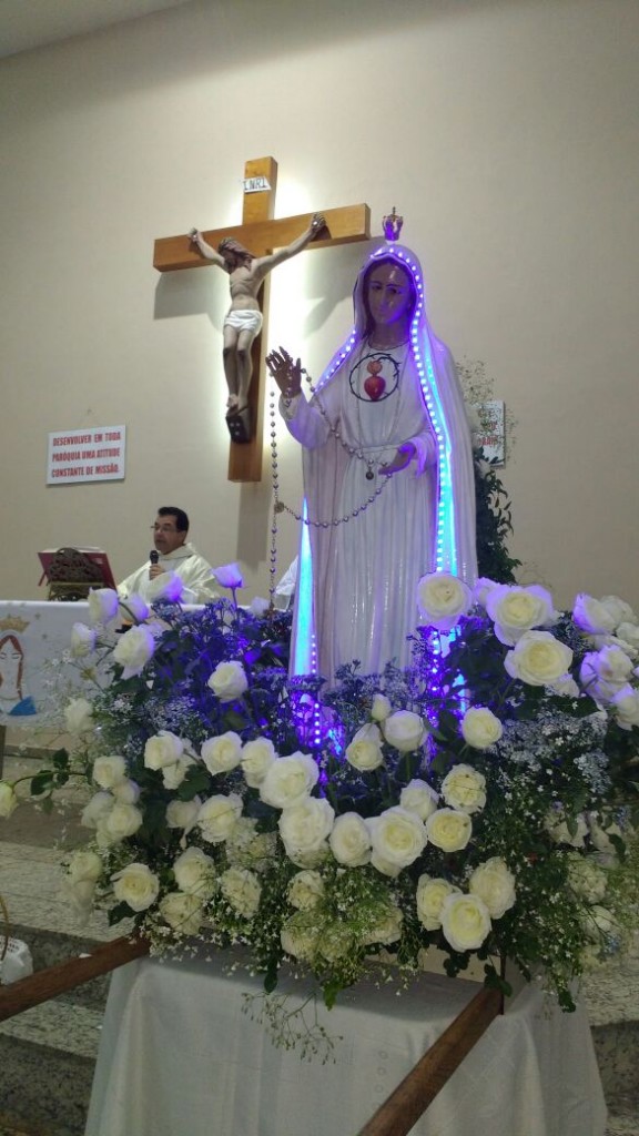 capela imagem no altar.