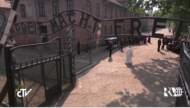papa visita campo de concentracao na polonia